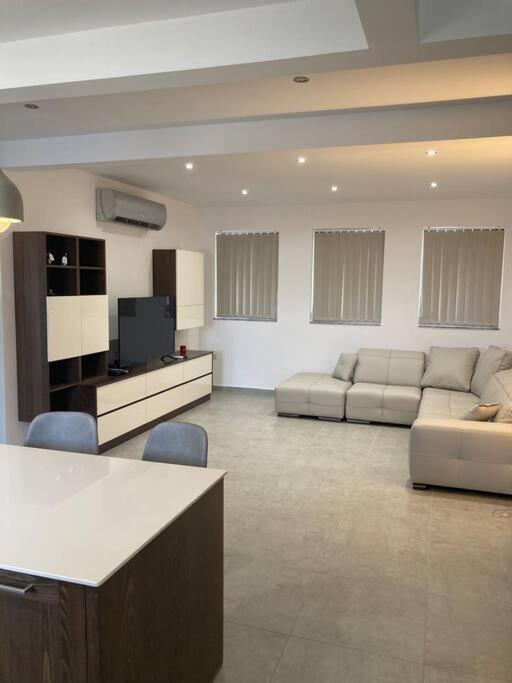 Dream Theatre Maisonette Marsaskala Bagian luar foto