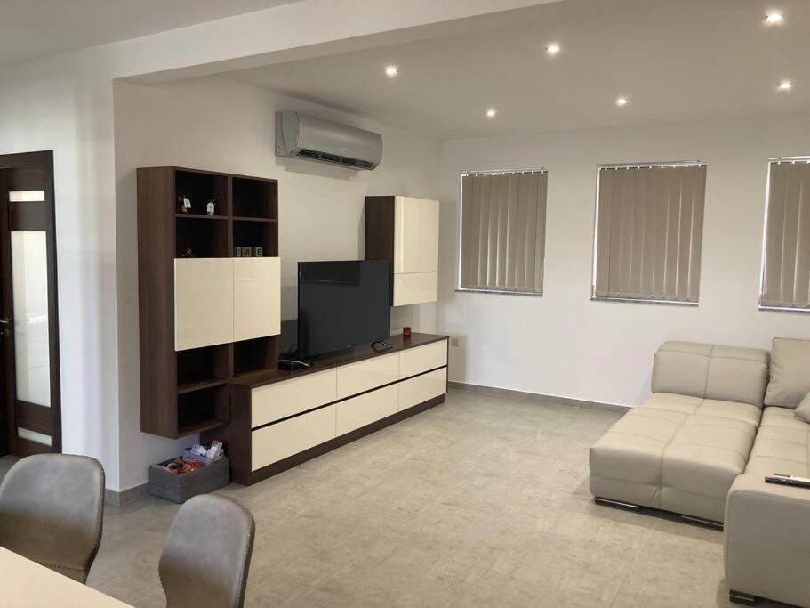 Dream Theatre Maisonette Marsaskala Bagian luar foto