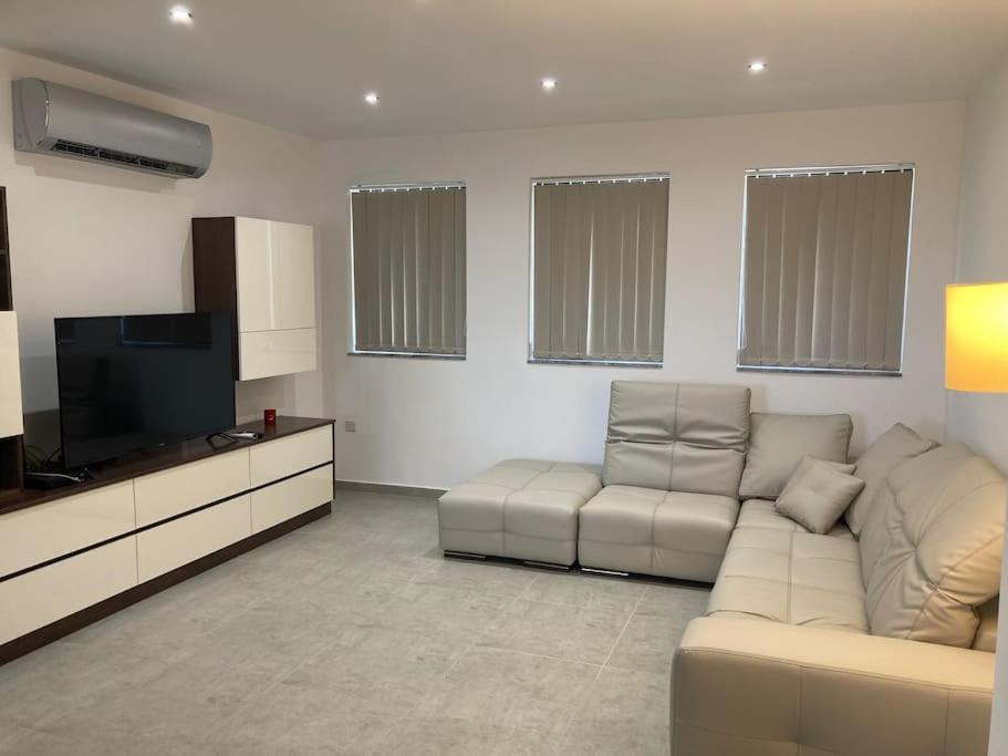 Dream Theatre Maisonette Marsaskala Bagian luar foto