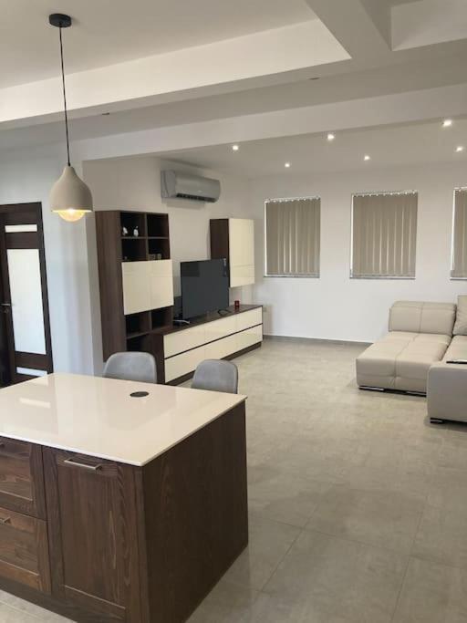 Dream Theatre Maisonette Marsaskala Bagian luar foto